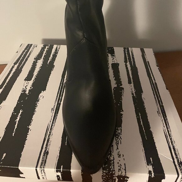 Women's Dolce Vita NIOR Black Smooth Ankle Boots - Picture 5 of 5